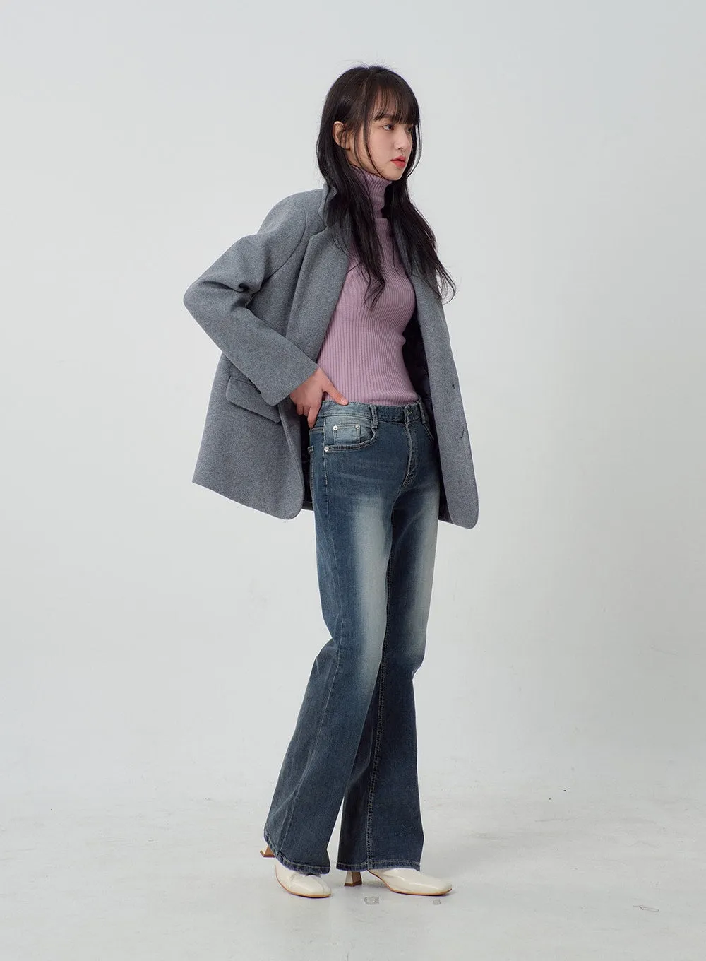 Mid-Rise Bootcut Jeans OJ318