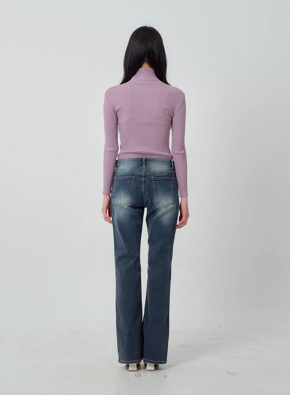 Mid-Rise Bootcut Jeans OJ318